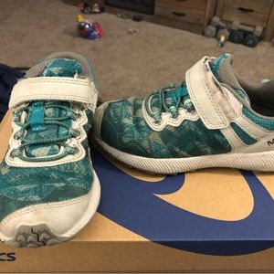 Merrell size 13 little girls shoes